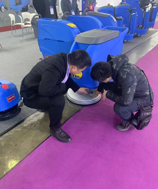 开封小型电动洗地机是否适合用于环卫保洁